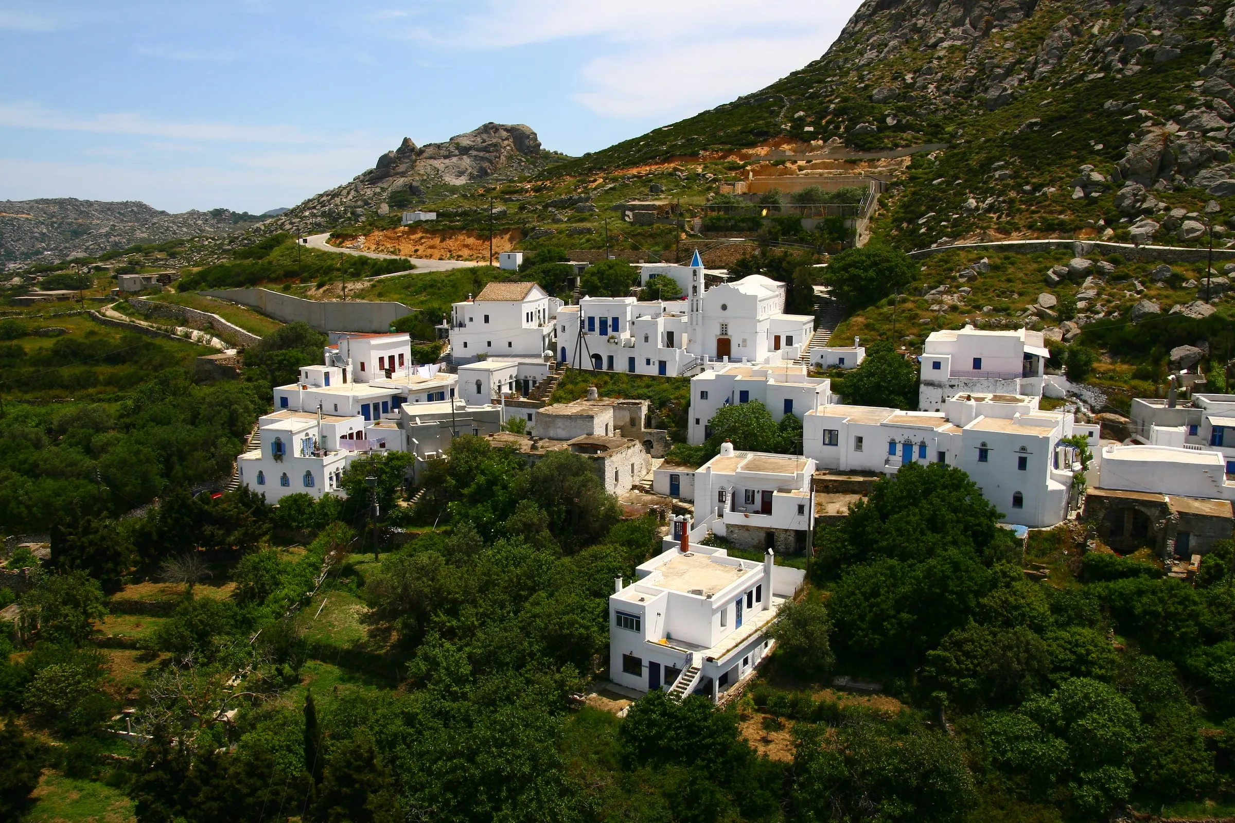 Τα σπίτια μέσα στο πράσινο