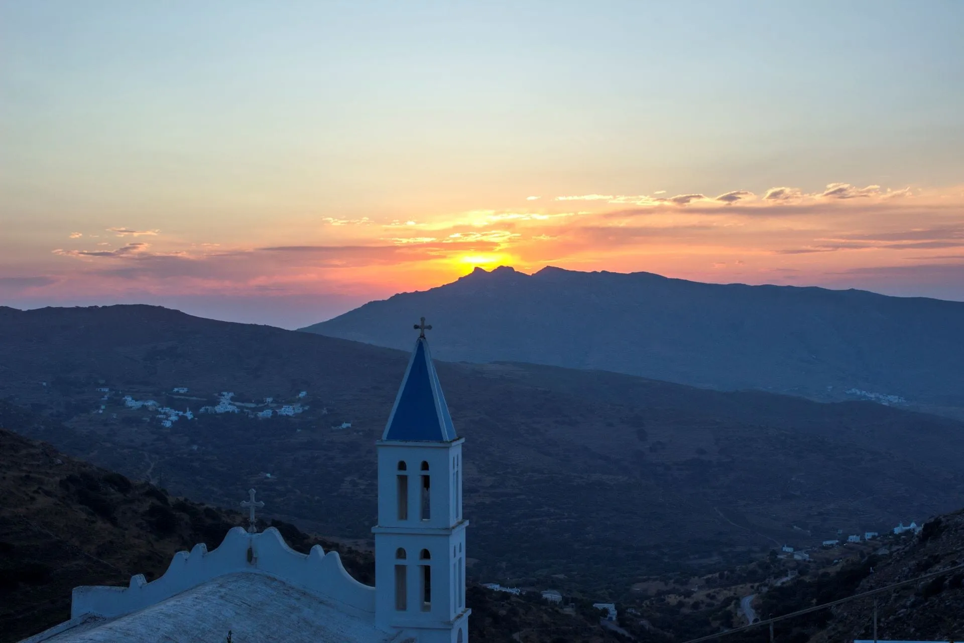 Εξώφυλλο 2024
